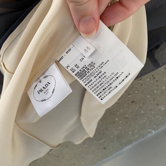 Prada silk organza sleeveless blouse with ruffles, crepe lining cami 10 - Picture 8 of 13